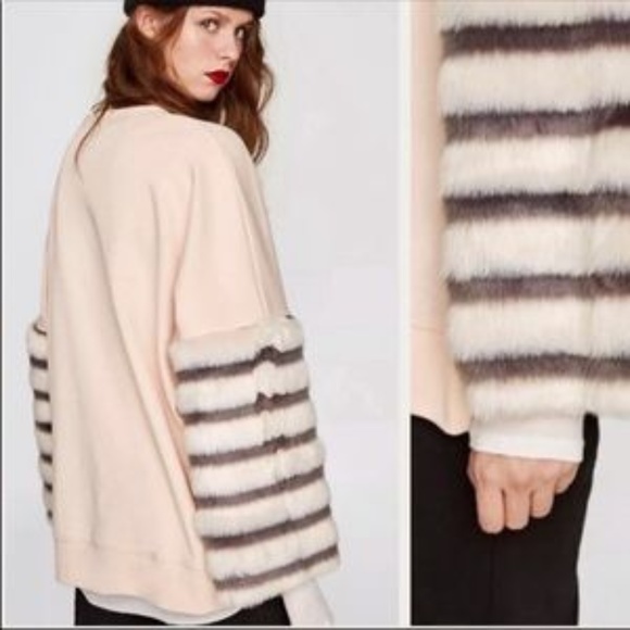 Zara Sweaters - Zara Oversized Sweater w/ Faux Fur Cuffs